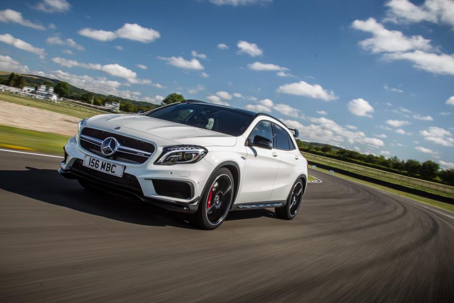  Mercedes-Benz GLA45 AMG 2014 года  (UK) (фото 4 из 23)